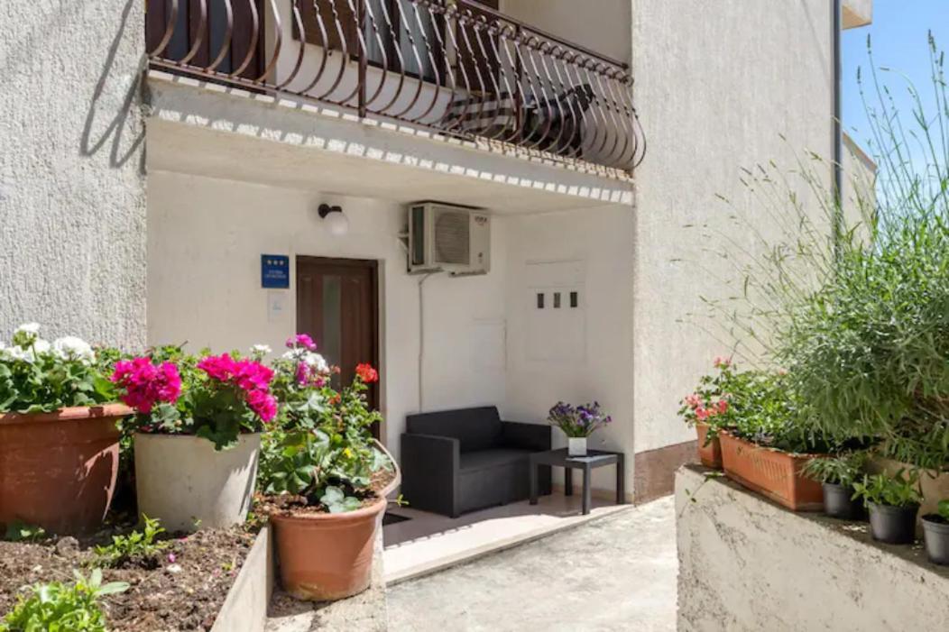 Apartments Marasovic - Roko สปลิท ภายนอก รูปภาพ